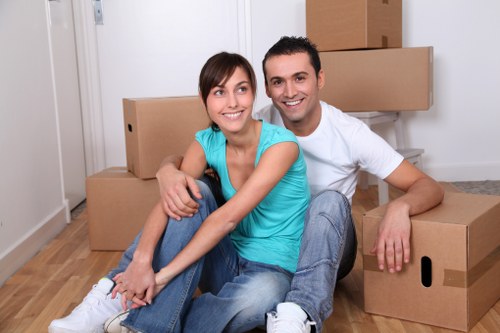 Benefits of using a Man with Van service for storage